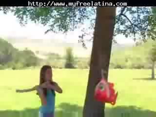 Precioso chloe - pinata diversión y más chica corrida disparos chica tragada braziliera mexicana española